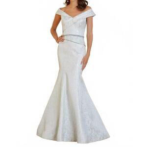 NEW MGNY regal brocade evening dress in silver